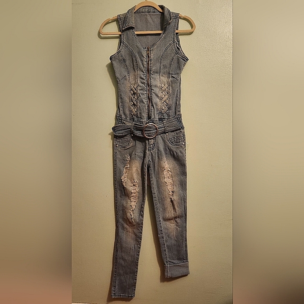 Fashion Nova Jeans jumpsuit!